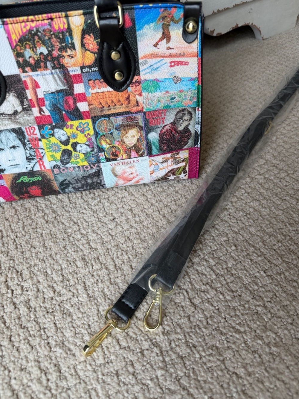 NEW multicolor 80s Albums themed Women’s Handbag w/ Black Handles/gold hardware. - Picture 4 of 11